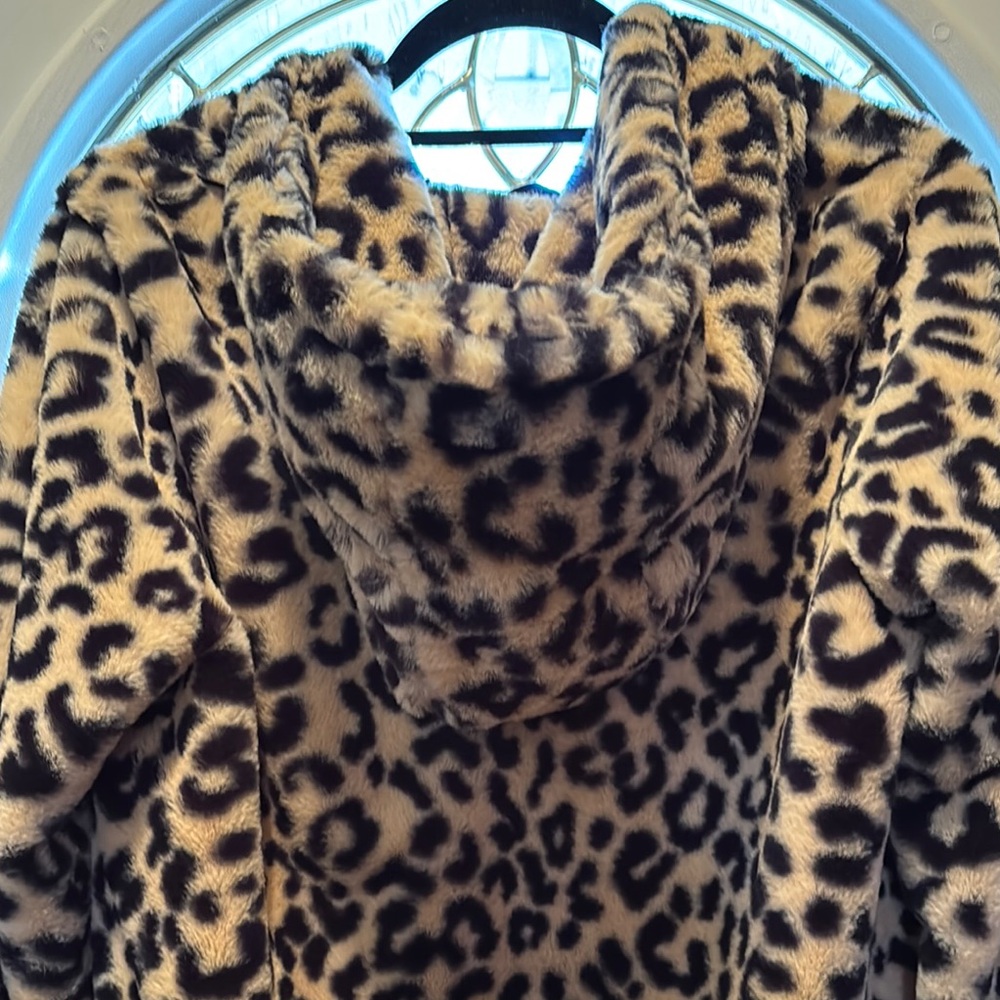 Leopard Print Faux Fur Jacket - Picture 4 of 5
